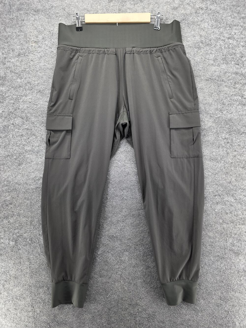 Athleta Jogger Pants Womens 12 Green Cargo Woven Stretch Elastic Waist Pockets